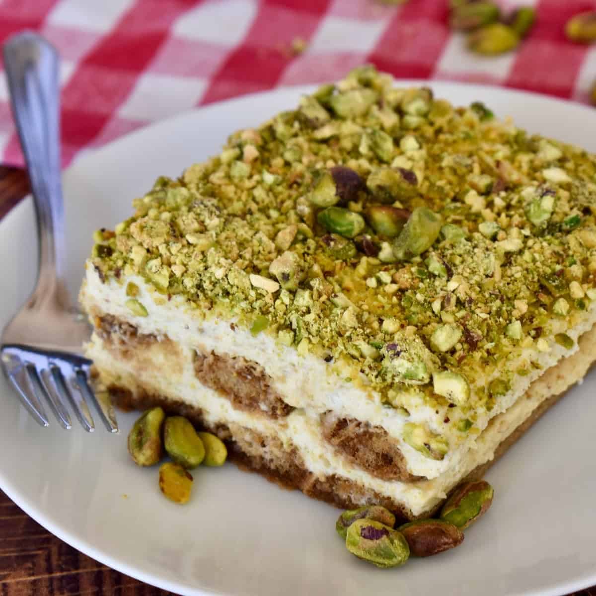 Best Pistachio Tiramisu: Easy, Make-Ahead for Special Occasions
